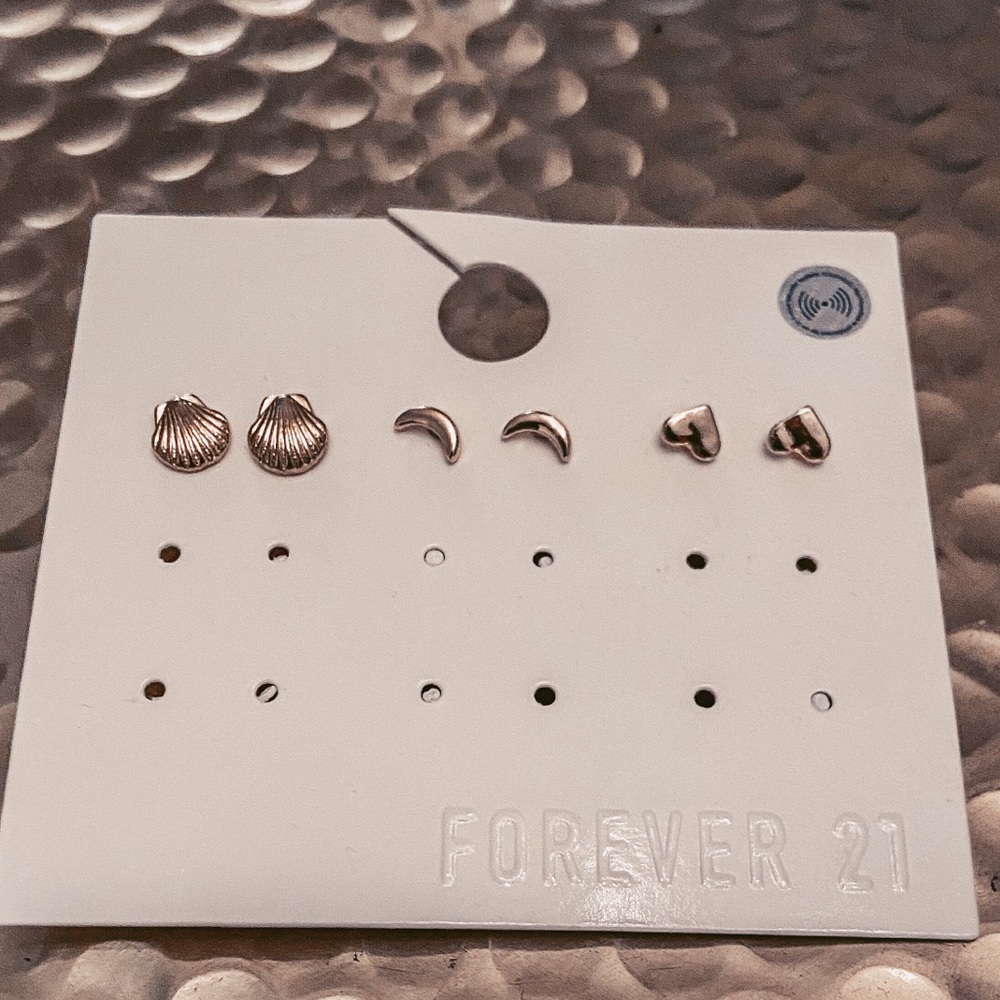 FREE 3 Pairs of F21 Gold Earring Studs